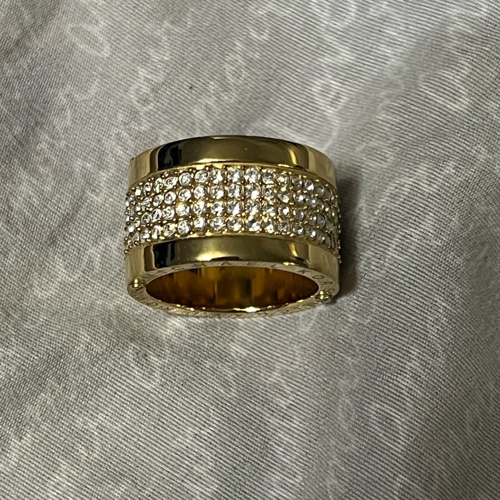 Elegant Michael Kors Gold Women's Ring size 7